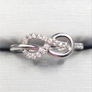 10k Solid White Gold Simulated Round Diamonds Love Knot Twist Ring